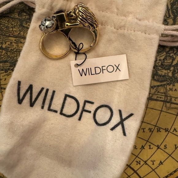 Wildfox Gold Two Finger Ring with Lion and Roses - Picture 2 of 4